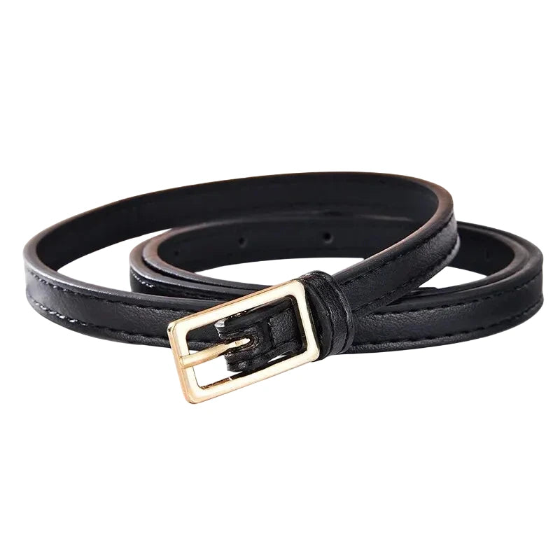 cinturón negro fino de cuero enrollado con hebilla dorada rectangular