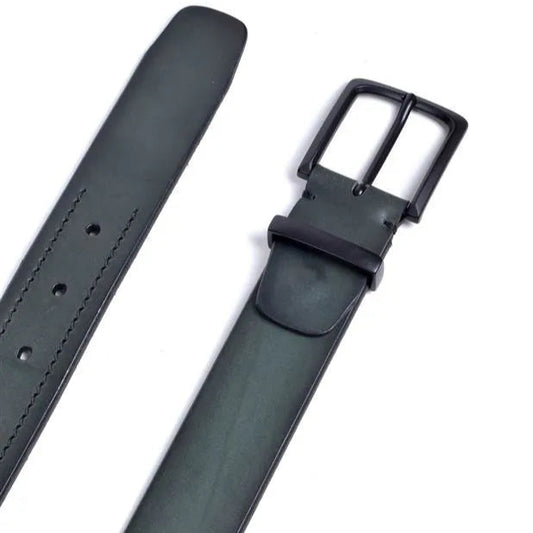 vista superior de cinturon de piel verde liso 35 mm con hebilla negro mate