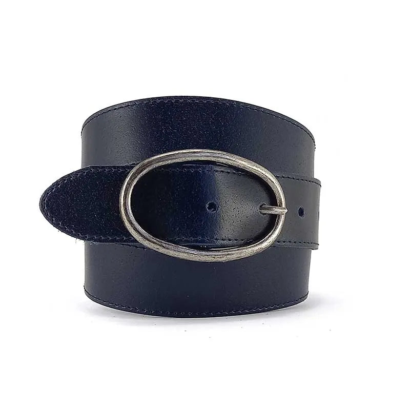 cinturon de piel azul marino arizona con hebilla oval envejecida vista frontal enrollado