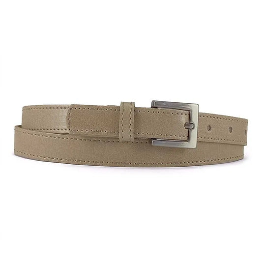 cinturón de piel beige con hebilla cuadrada visto en posicion frontal extendido