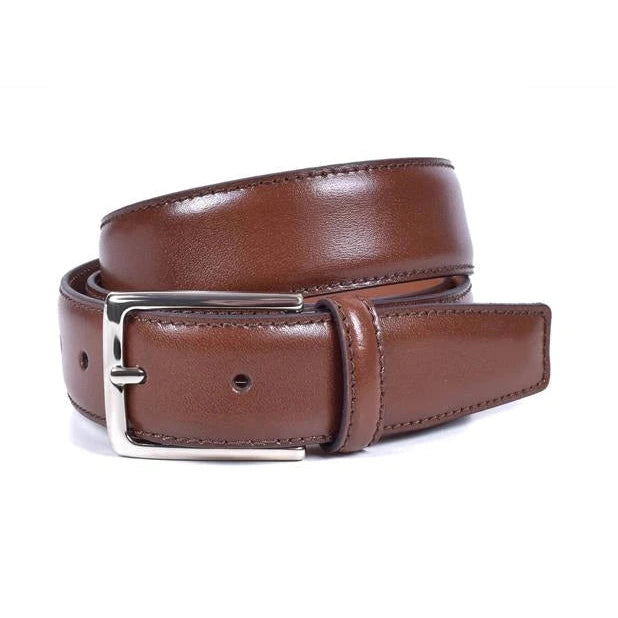 cinturon de piel color camel liso enrollado con hebilla rectangular de niquel