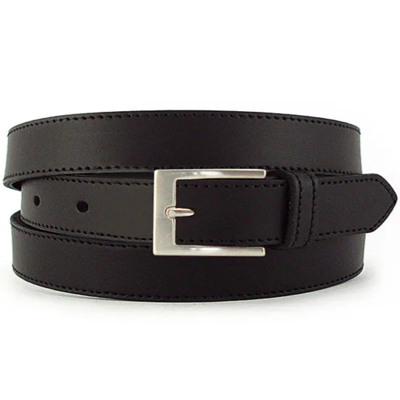 cinturon de piel liso negro enrollado vista frontal con hebilla rectangular niquel y costura