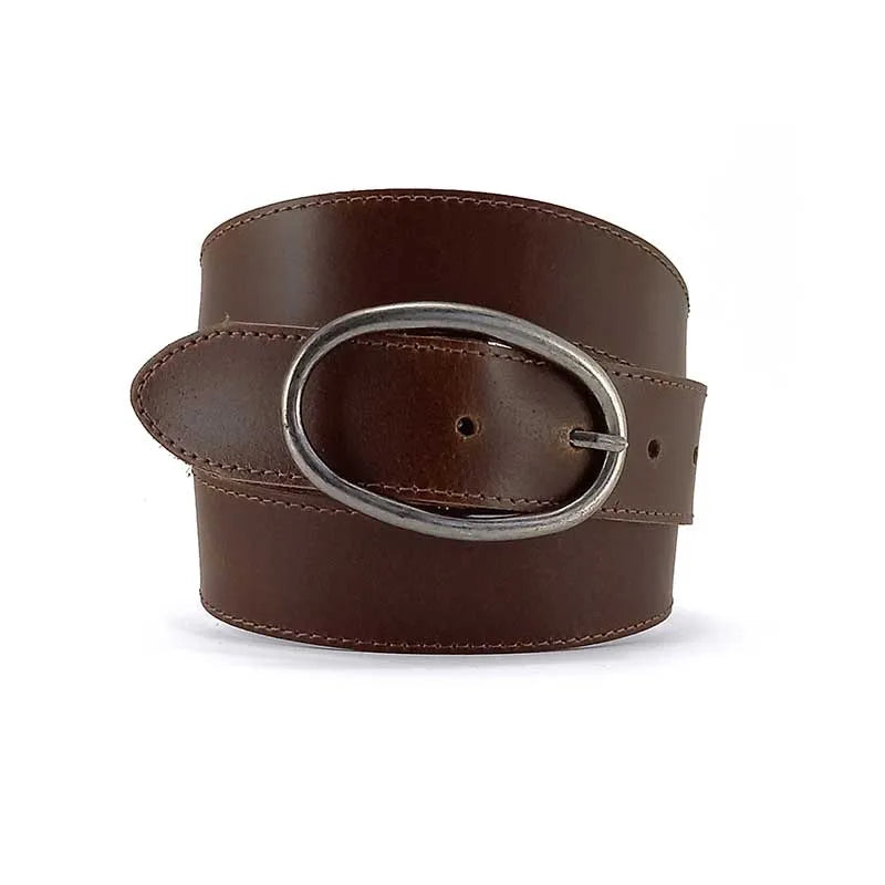 cinturon de piel marron arizona con hebilla oval envejecida vista lateral enrollado