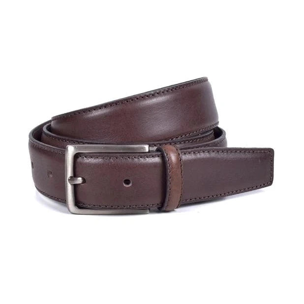 cinturon de piel marron oscuro enrollado con hebilla niquel negro