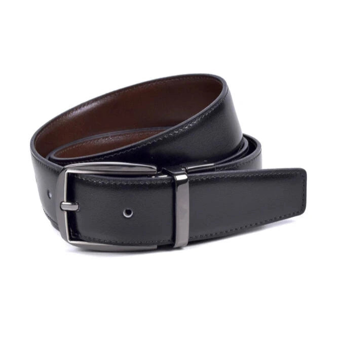 cinturon de piel negro cosido enrollado interior marron con hebilla niquel negro vista tres cuartos