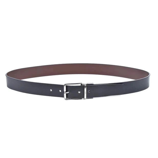cinturon de piel negro reversible detalle de hebilla giratoria y punta