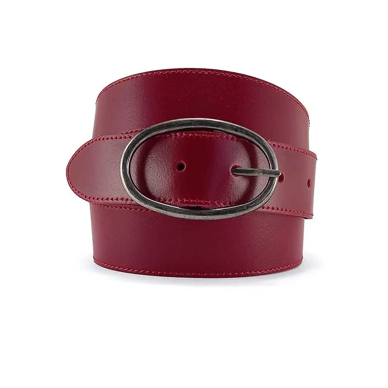 cinturon de piel rojo arizona con hebilla oval envejecida vista frontal enrollado