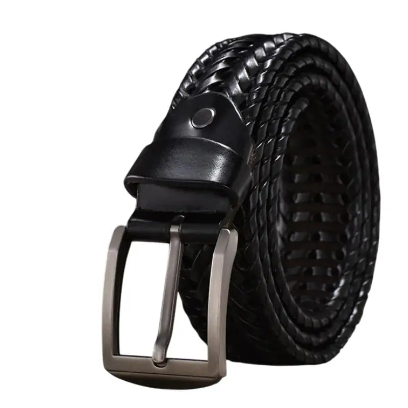 Cinturón trenzado de cuero negro con hebilla metálica, diseño clásico para hombre