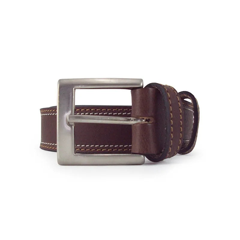 cinturón clásico de cuero con doble pespunte y hebilla metálica cuadrada