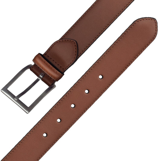 cinturon de cuero marron enrollado con hebilla clasica satinada y costura visible