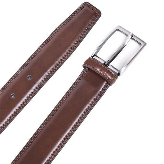 cinturon marron vista superior con hebilla rectangular y pespuntes finos