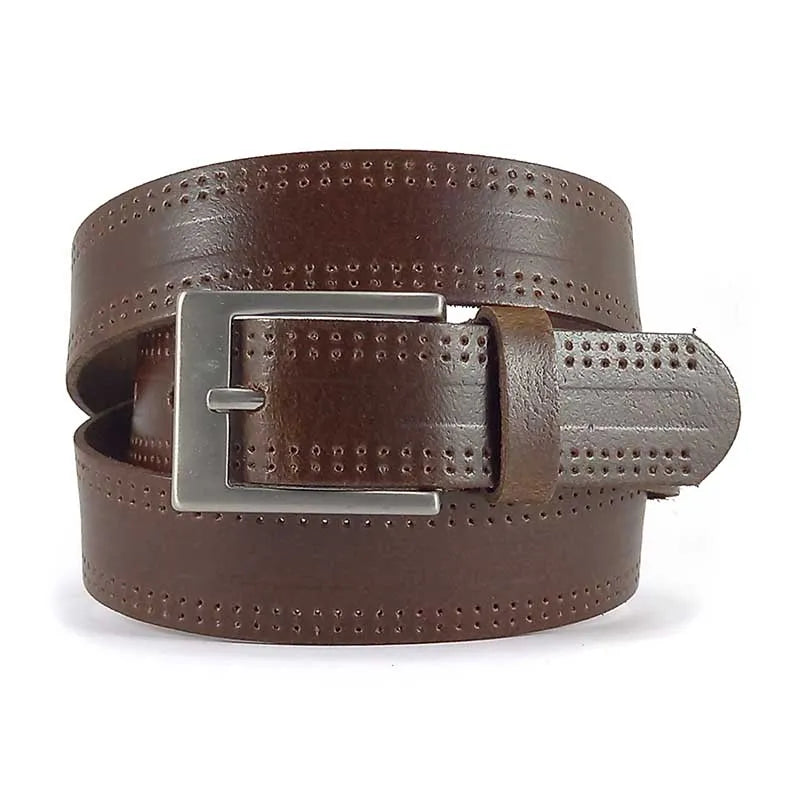 cinturón de piel marrón troquelado enrollado con hebilla rectangular níquel vista frontal