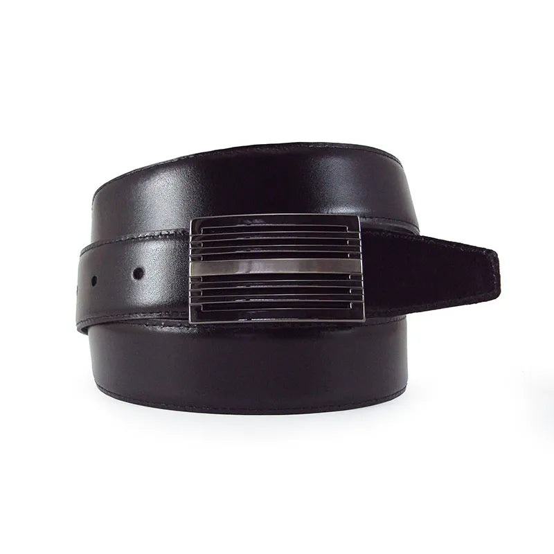 cinturón reversible negro con hebilla metálica vista frontal