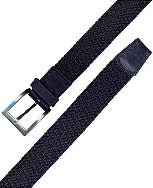 vista frontal de cinturon elastico trenzado con hebilla clasica metalica y puntera en piel